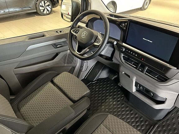 Volkswagen Transporter 13 of 26