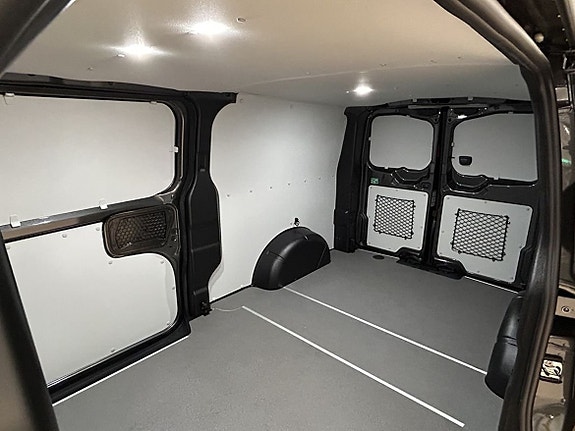 Volkswagen Transporter 11 of 26