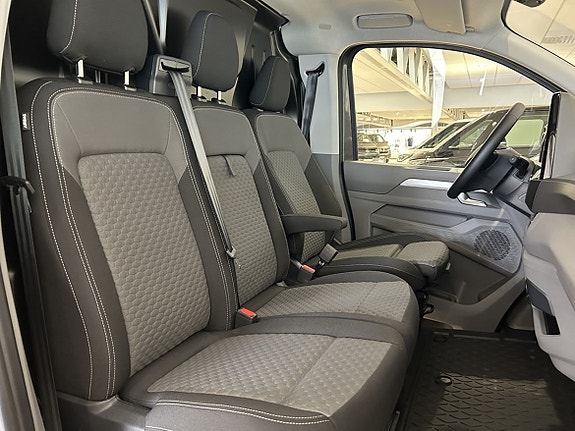 Volkswagen Transporter 15 of 26