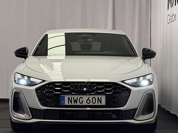 Audi A5 2 of 19