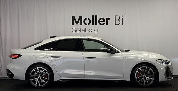 Audi A5 3 of 19