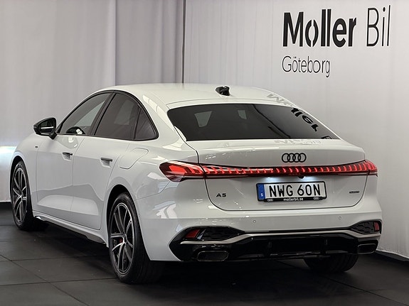 Audi A5 4 of 19