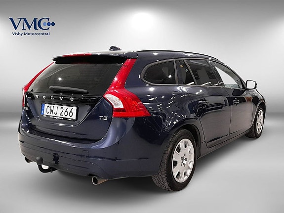 Volvo V60 4 of 5