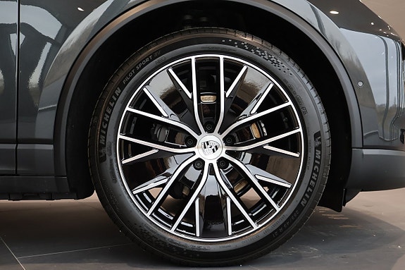 Porsche Macan 9 of 22