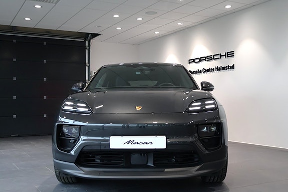Porsche Macan 2 of 5
