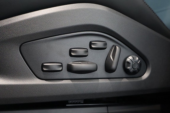 Porsche Macan 17 of 22