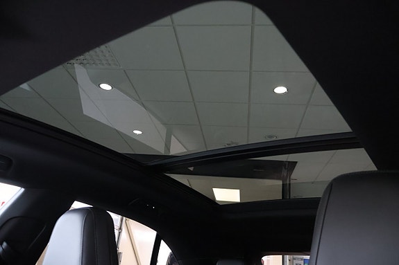 Porsche Macan 18 of 22