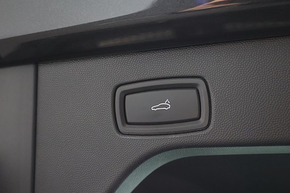 Porsche Macan 22 of 22