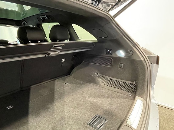 XPeng G9 11 of 27
