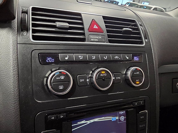 Volkswagen Touran Cross 9 of 11