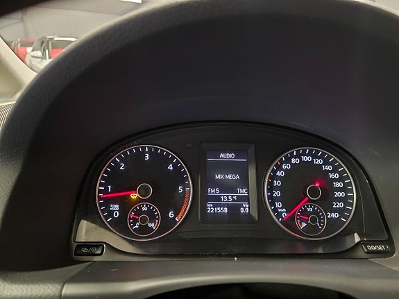 Volkswagen Touran Cross 11 of 11