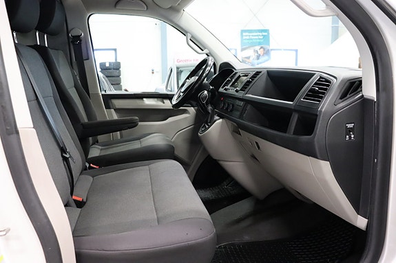 Volkswagen Transporter 9 of 14