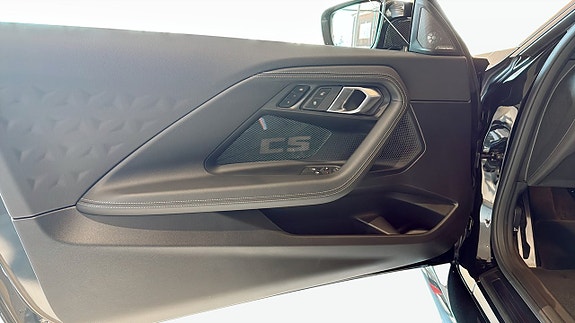 BMW M2 10 of 11
