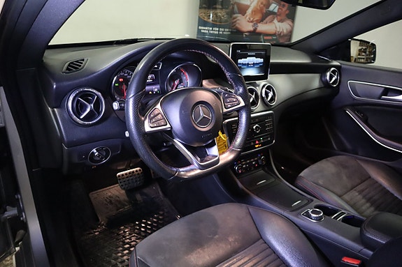 Mercedes-Benz CLA220 7 of 14