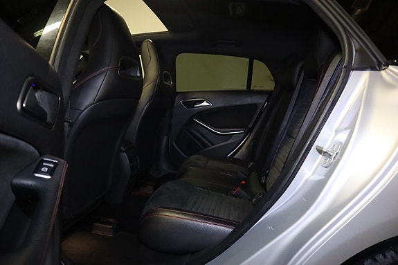 Mercedes-Benz CLA220 9 of 14
