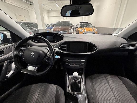 Peugeot 308 9 of 14