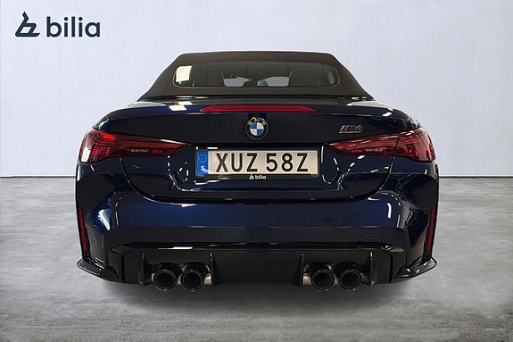 BMW M4 4 of 5