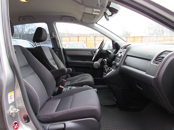 Honda CR-V 11 of 15