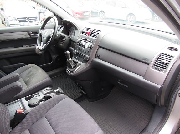 Honda CR-V 10 of 15