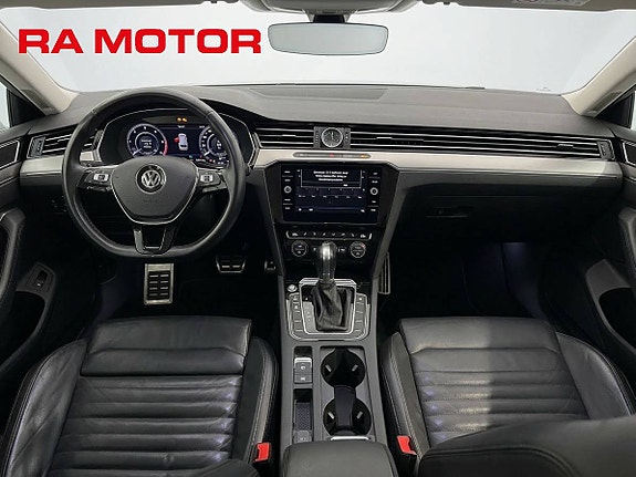 Volkswagen Passat Alltrack 11 of 13