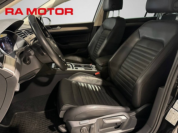 Volkswagen Passat Alltrack 10 of 13
