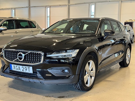 Volvo V60 Cross Country 3 of 5