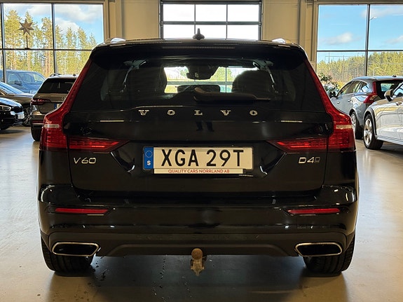 Volvo V60 Cross Country 5 of 5