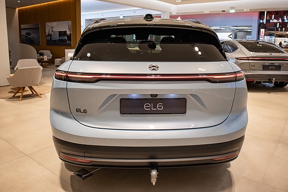 NIO EL6 4 of 12
