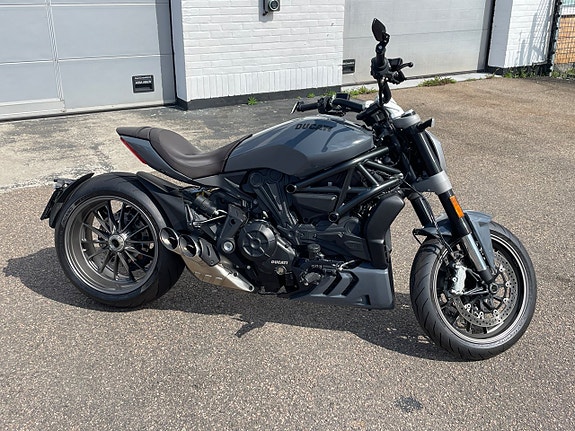 Ducati Xdiavel 1140 Mil 16 of 19