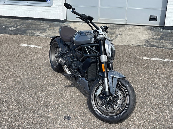 Ducati Xdiavel 1140 Mil 2 of 19