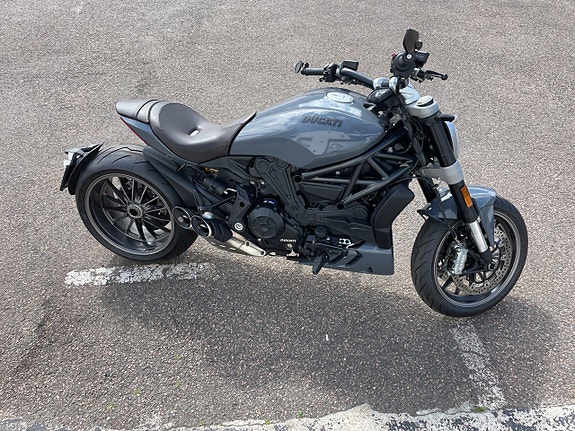 Ducati Xdiavel 1140 Mil 7 of 19