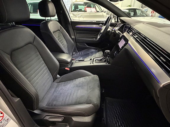 Volkswagen Passat 10 of 28