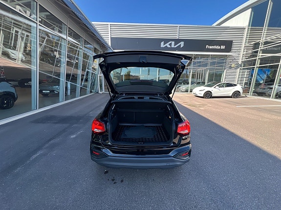 Audi Q2 14 of 19