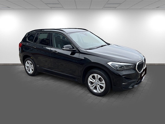 BMW X1 3 of 19