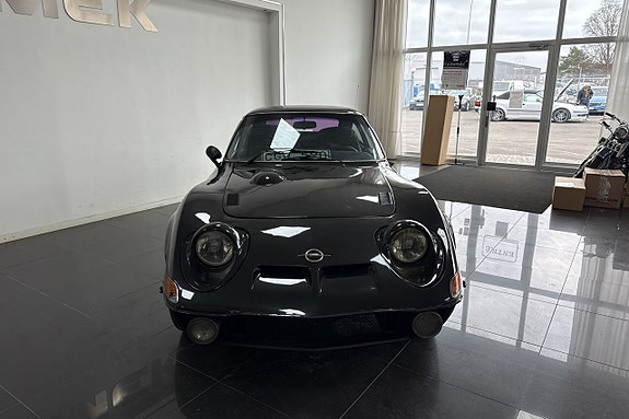 Opel GT 2 of 5