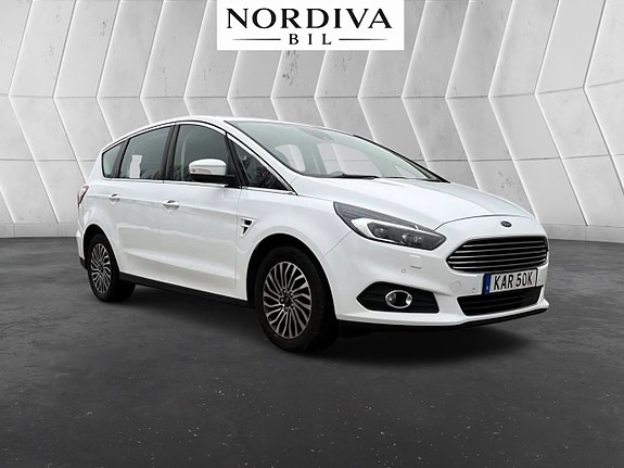 Ford S-MAX 2 of 5