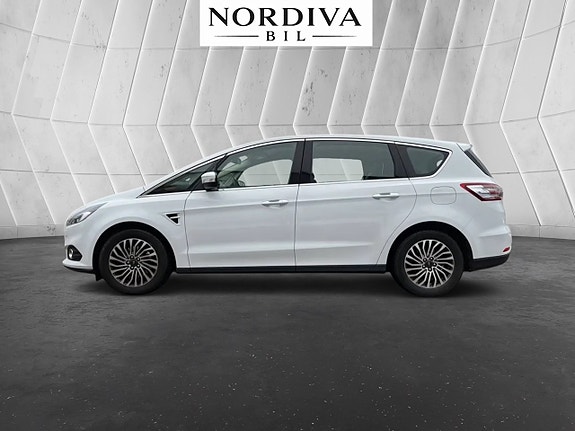 Ford S-MAX 4 of 5
