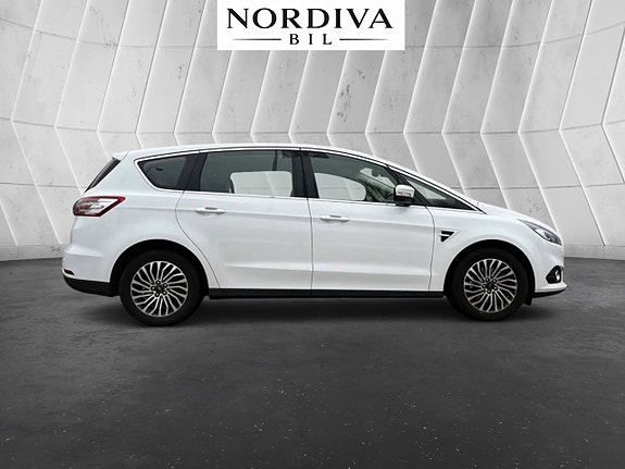 Ford S-MAX 5 of 5