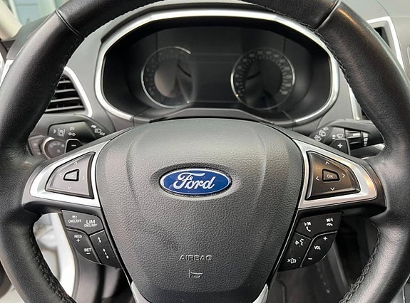 Ford S-MAX 11 of 17