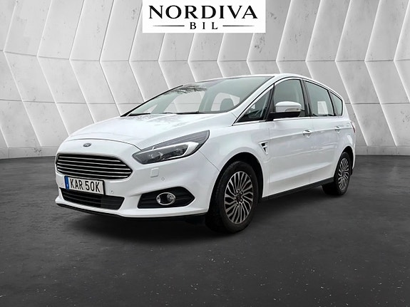 Ford S-MAX 3 of 5