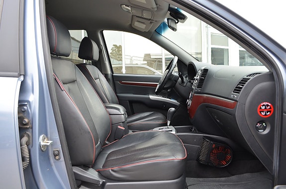 Hyundai Santa Fe 11 of 15