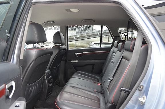 Hyundai Santa Fe 4 of 15