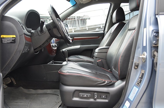 Hyundai Santa Fe 2 of 15