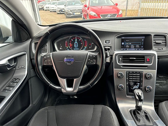 Volvo V60 9 of 23