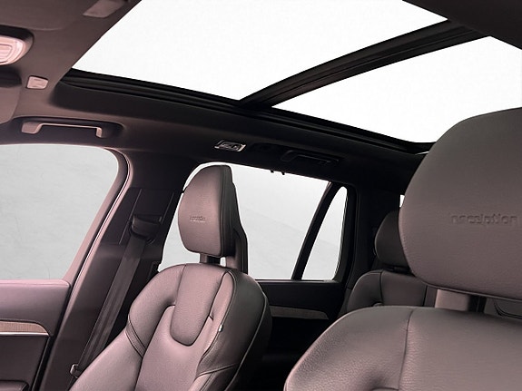 Volvo XC90 12 of 30