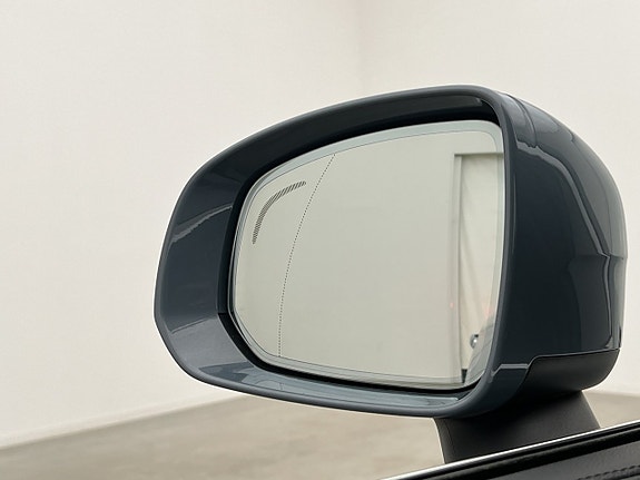 Volvo XC90 9 of 30