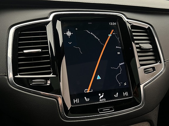 Volvo XC90 23 of 30
