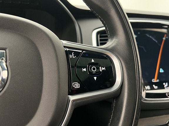 Volvo XC90 17 of 30