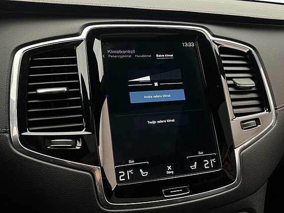 Volvo XC90 25 of 30