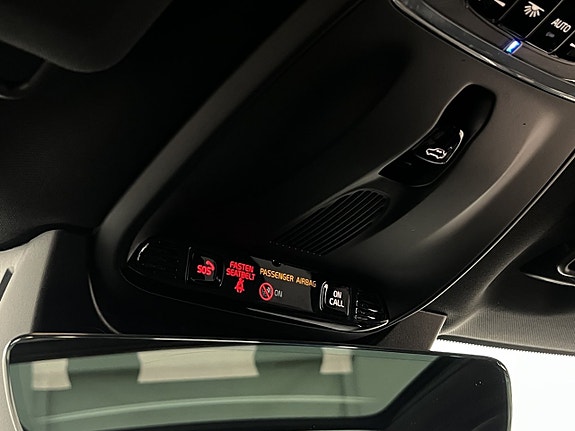 Volvo XC90 19 of 30